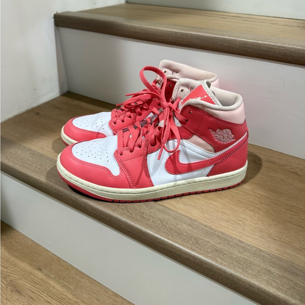 Women’s Nike Air Jordan Strawberries And Cream Pink Mid Top Sneakers Shoes 9
